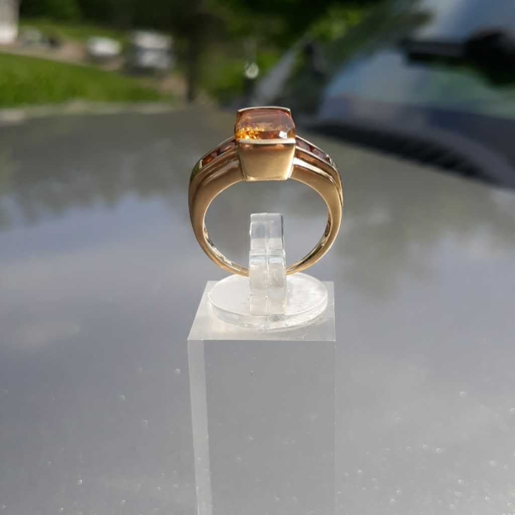 Citrine And 10k Yellow Gold Ring